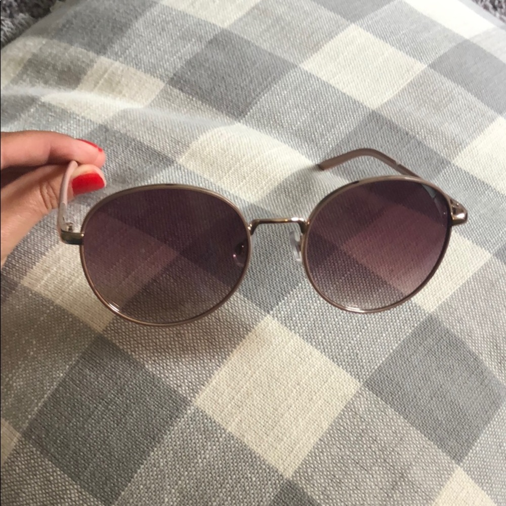 Round sunglasses